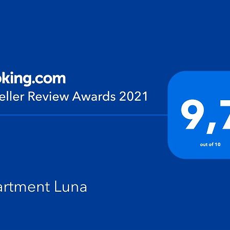 אומיס Apartment Luna מראה חיצוני תמונה
