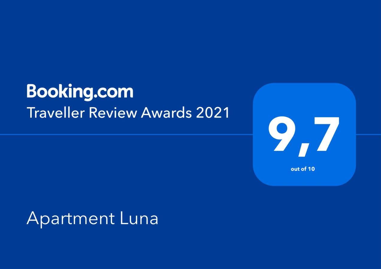 אומיס Apartment Luna מראה חיצוני תמונה